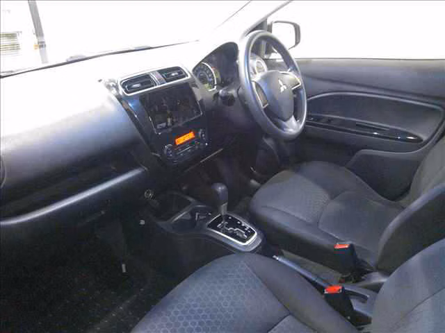 MITSUBISHI MIRAGE