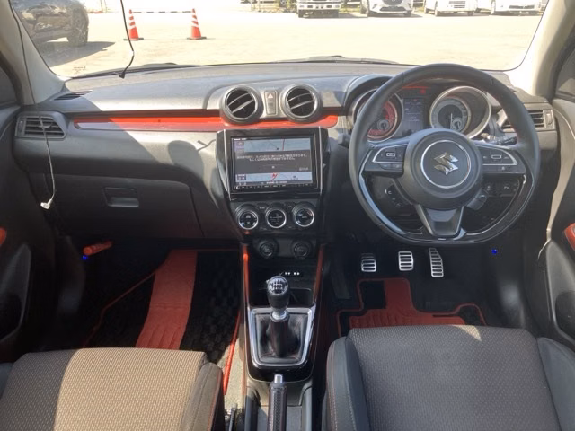 SUZUKI SWIFT