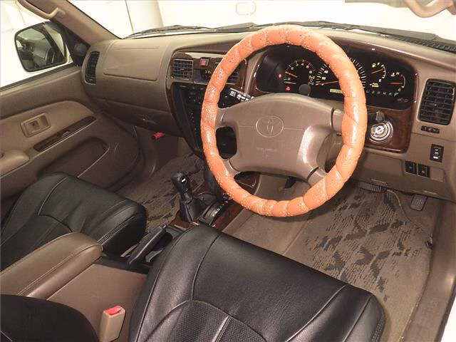 TOYOTA HILUX SURF