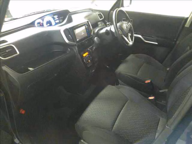 MITSUBISHI DELICA D:2