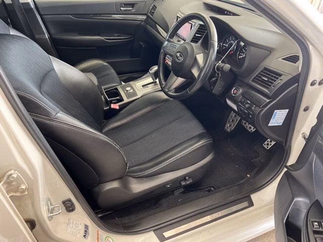 SUBARU LEGACY