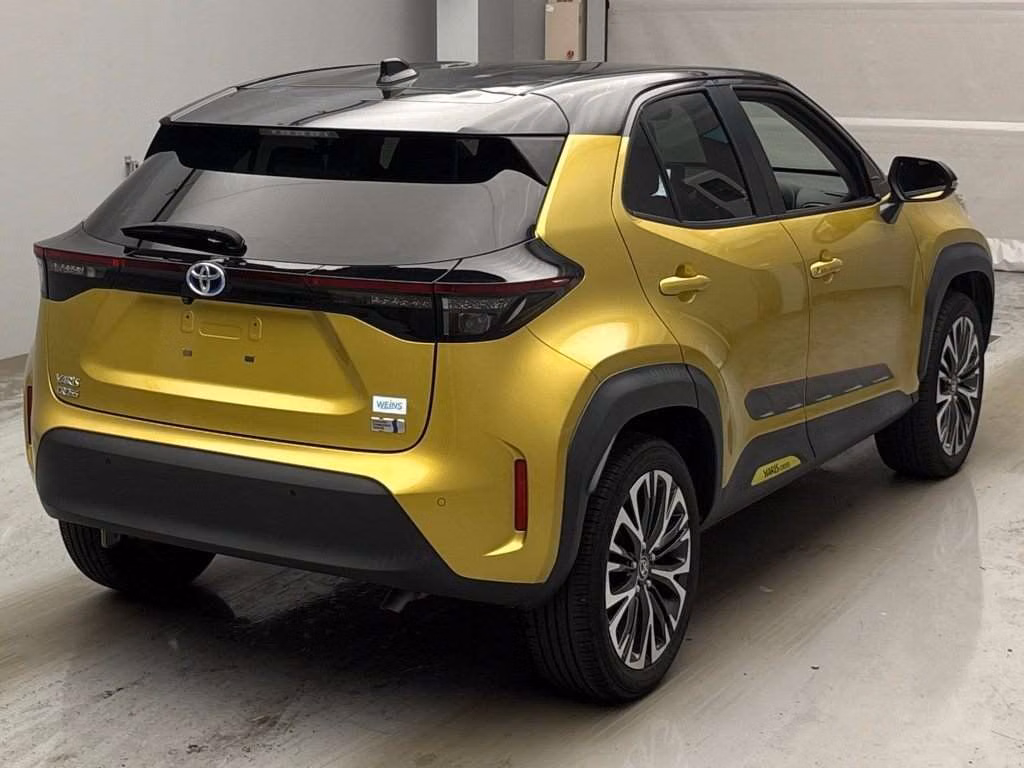 TOYOTA YARIS CROSS