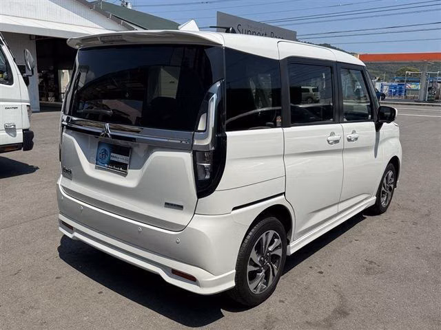 MITSUBISHI DELICA D:2