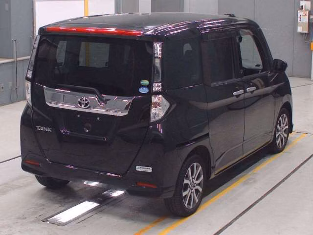 TOYOTA TANK