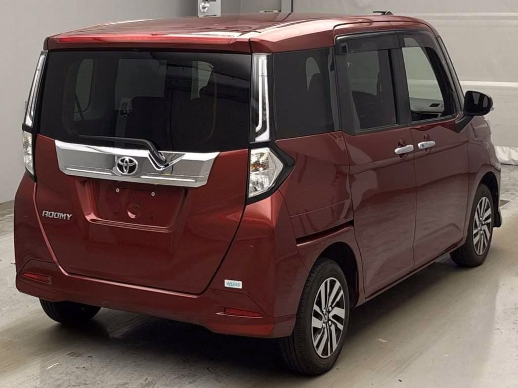 TOYOTA ROOMY