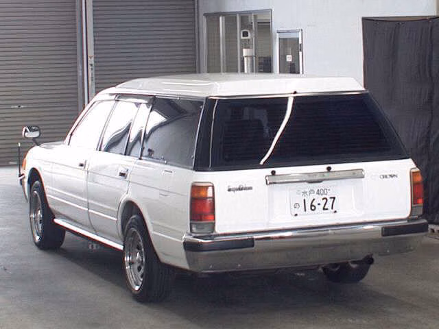 TOYOTA CROWN