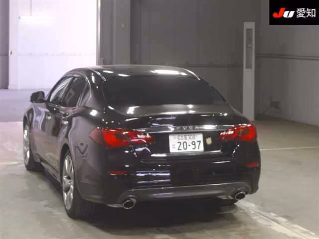 NISSAN FUGA