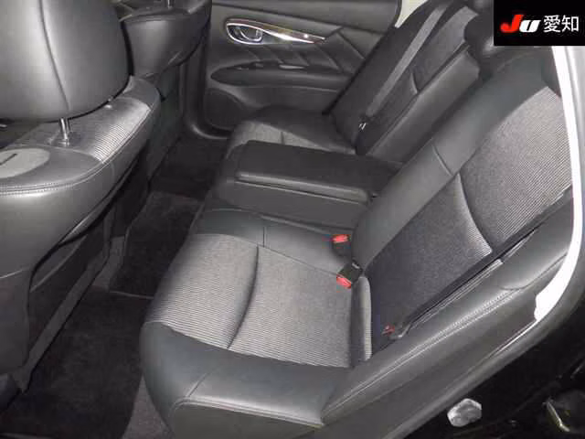 NISSAN FUGA