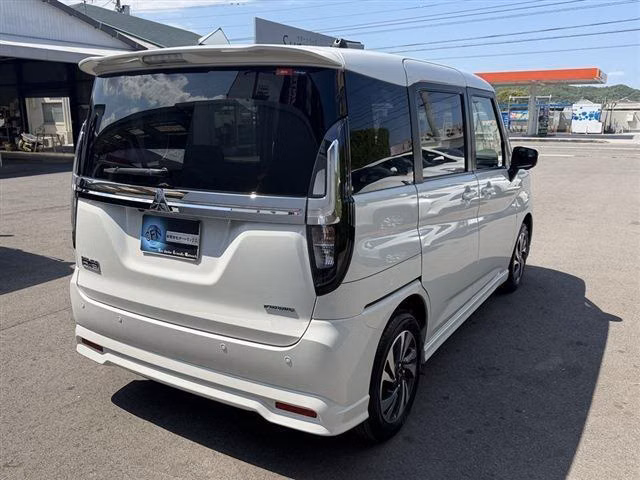 MITSUBISHI DELICA D:2