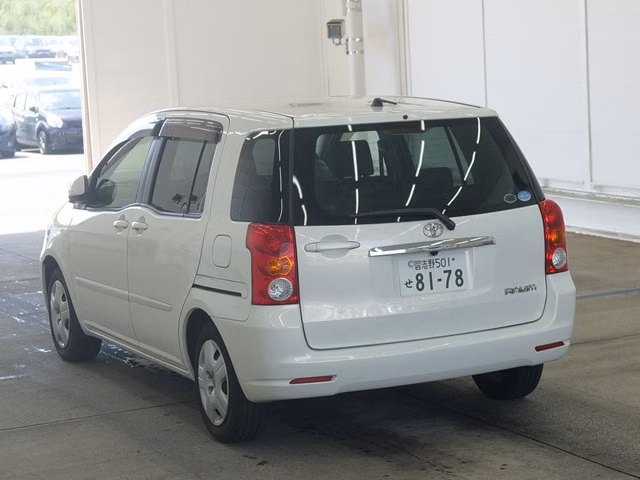 TOYOTA RAUM