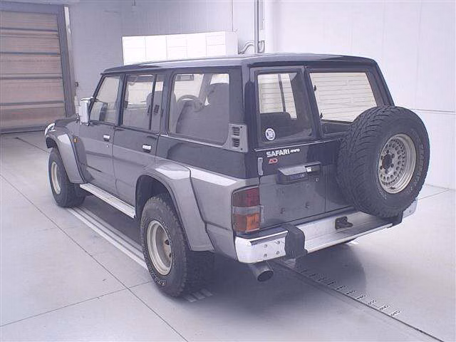 NISSAN SAFARI
