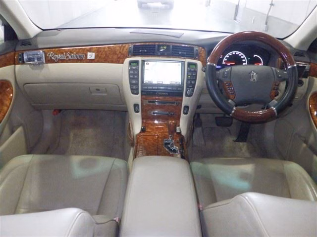 TOYOTA CROWN