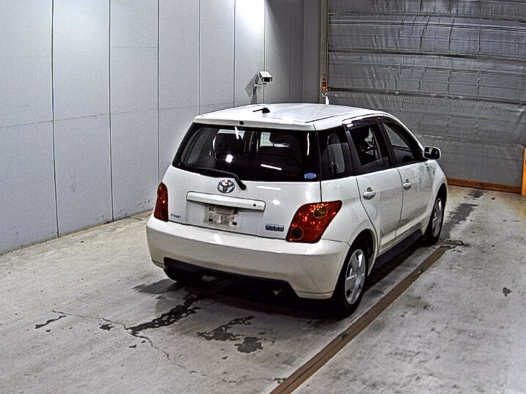 TOYOTA IST