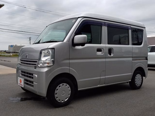 MITSUBISHI MINICAB