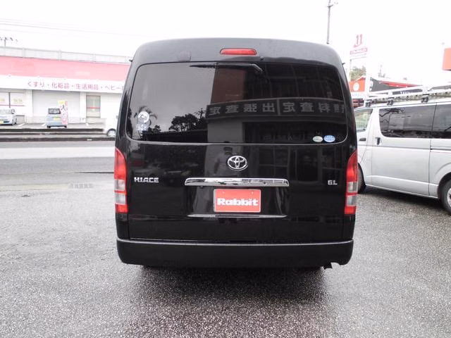 TOYOTA HIACE