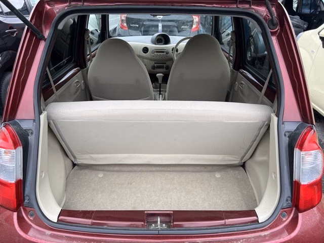 DAIHATSU ESSE