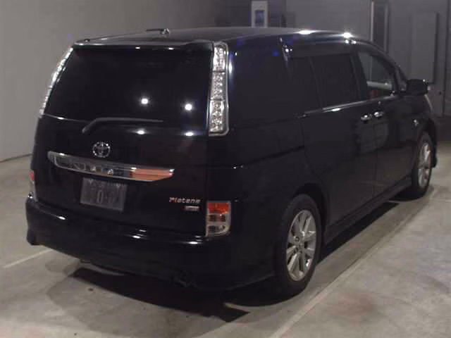 TOYOTA ISIS
