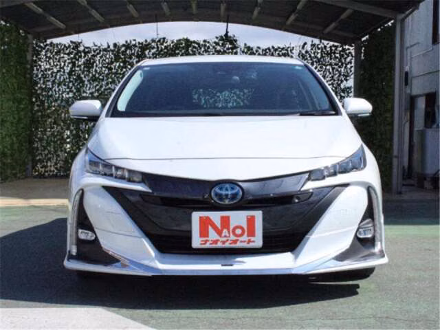 TOYOTA PRIUS PHV