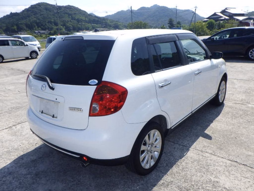 MAZDA VERISA