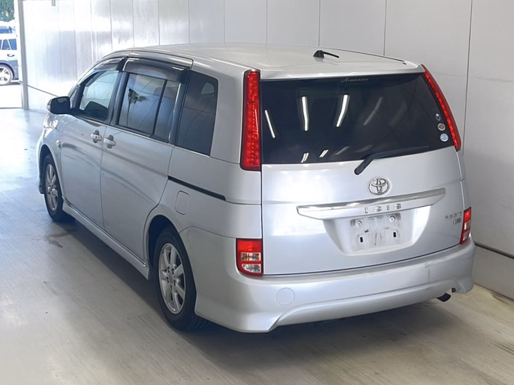 TOYOTA ISIS