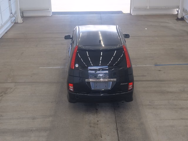 TOYOTA ISIS