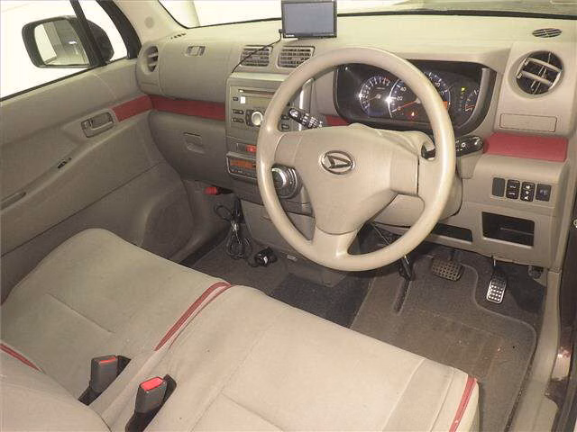 DAIHATSU MOVE CONTE