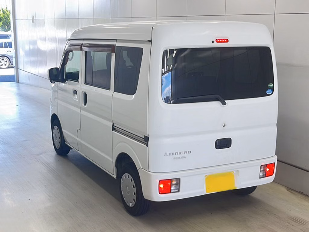 MITSUBISHI MINICAB