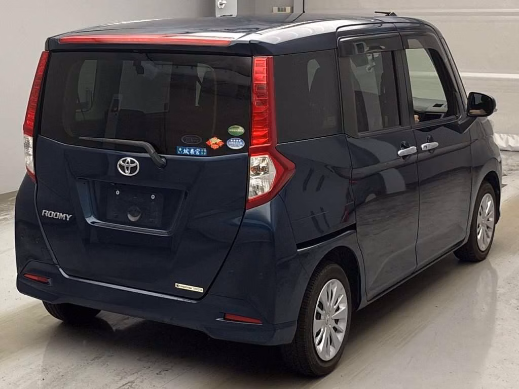 TOYOTA ROOMY