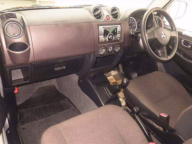MITSUBISHI PAJERO MINI