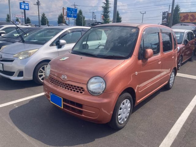 DAIHATSU MOVE LATTE