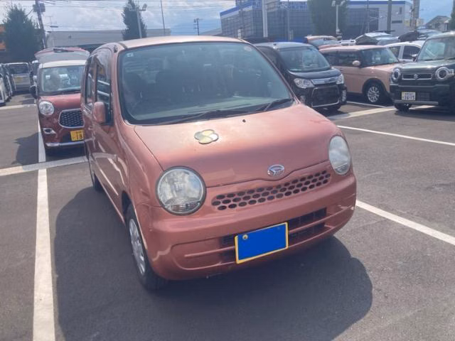 DAIHATSU MOVE LATTE