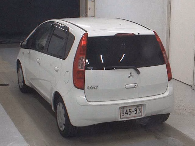 MITSUBISHI COLT