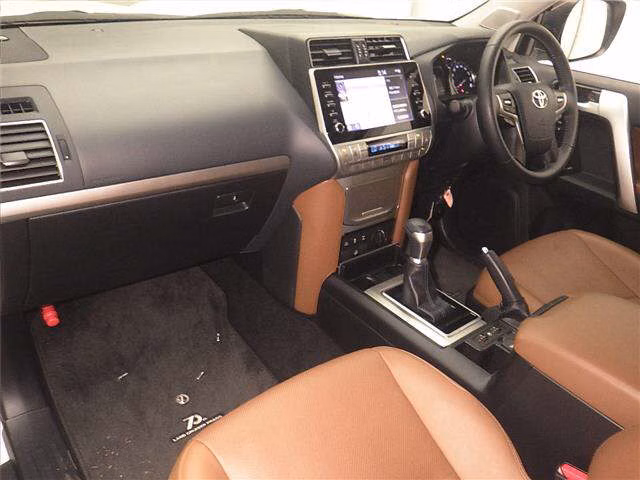 TOYOTA LAND CRUISER PRADO