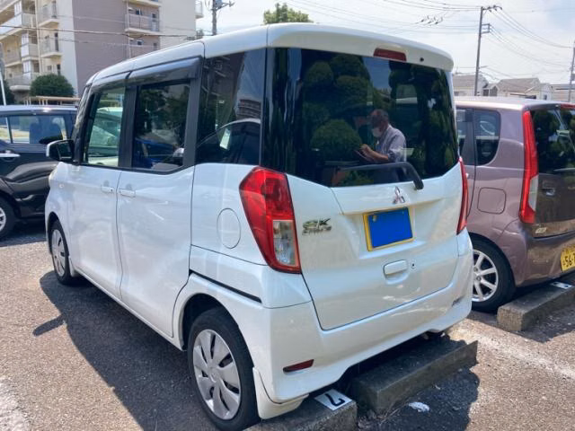 MITSUBISHI EK SPACE