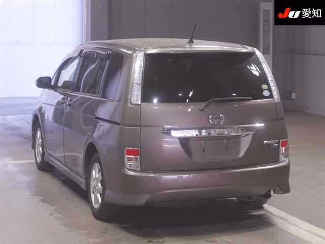 TOYOTA ISIS