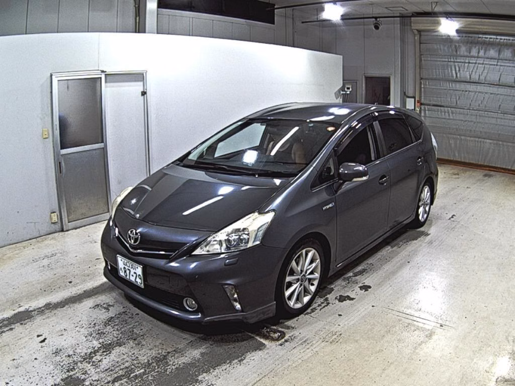 TOYOTA PRIUS ALPHA