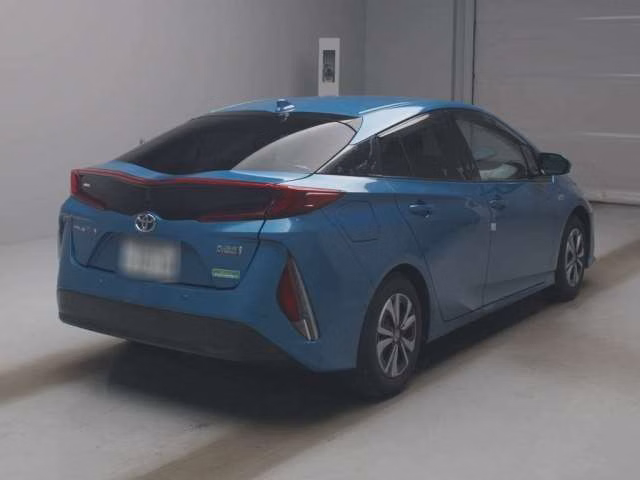TOYOTA PRIUS PHV