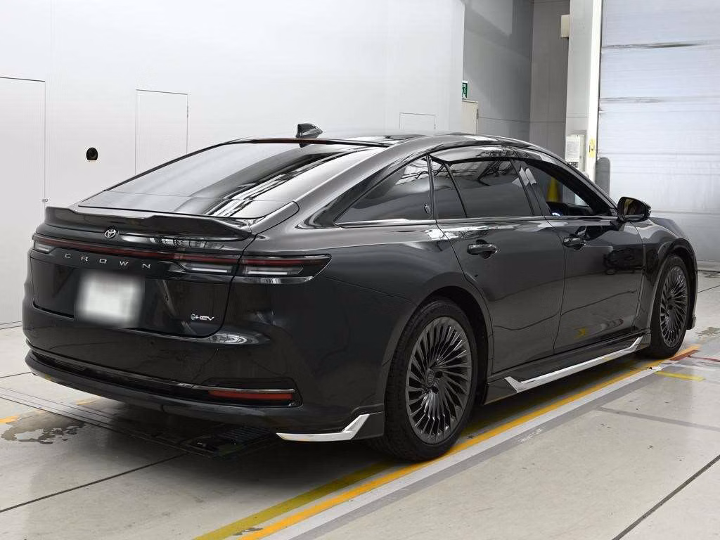 TOYOTA CROWN