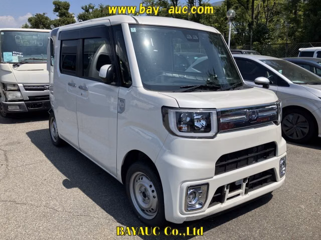DAIHATSU WAKE