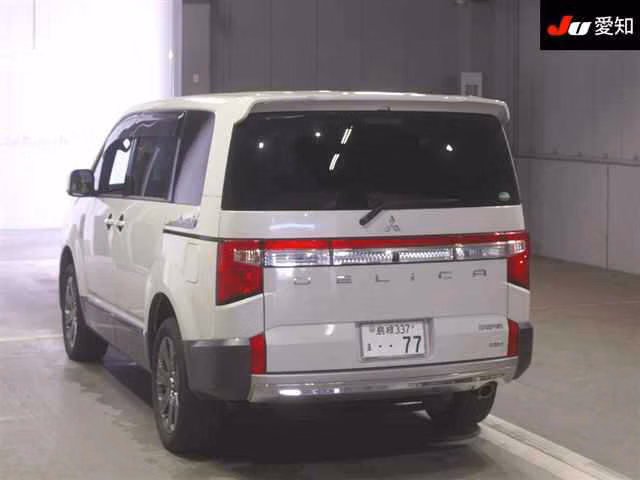 MITSUBISHI DELICA D:5