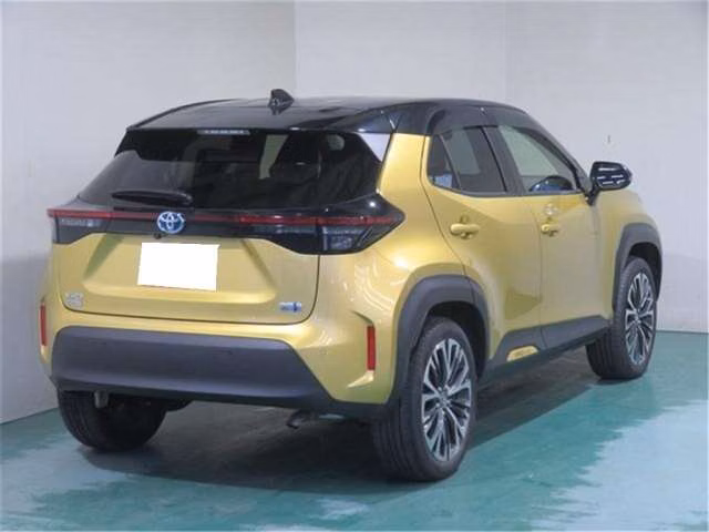 TOYOTA YARIS CROSS
