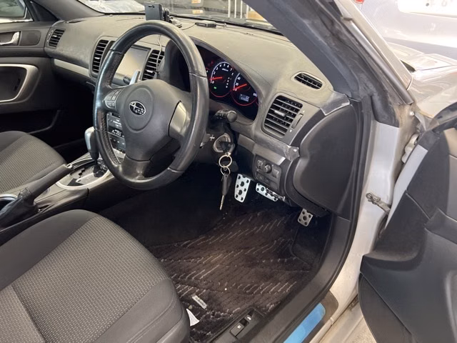 SUBARU LEGACY B4