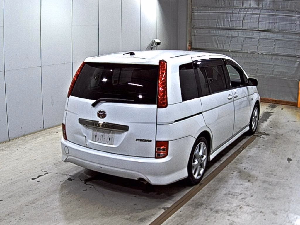 TOYOTA ISIS