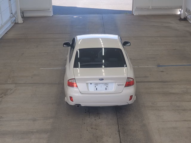 SUBARU LEGACY B4