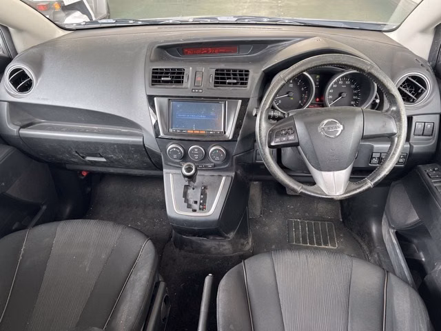 NISSAN LAFESTA