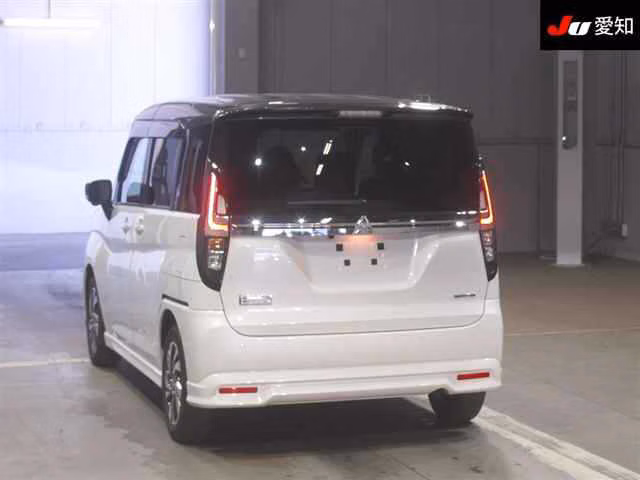 MITSUBISHI DELICA D:2