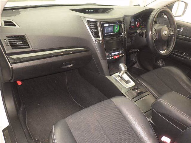 SUBARU LEGACY B4