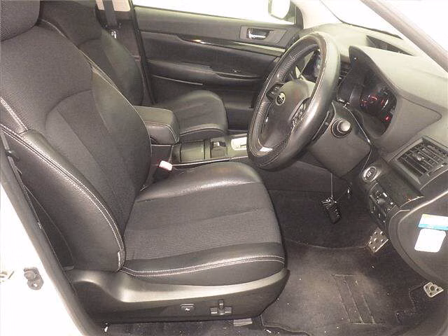 SUBARU LEGACY B4