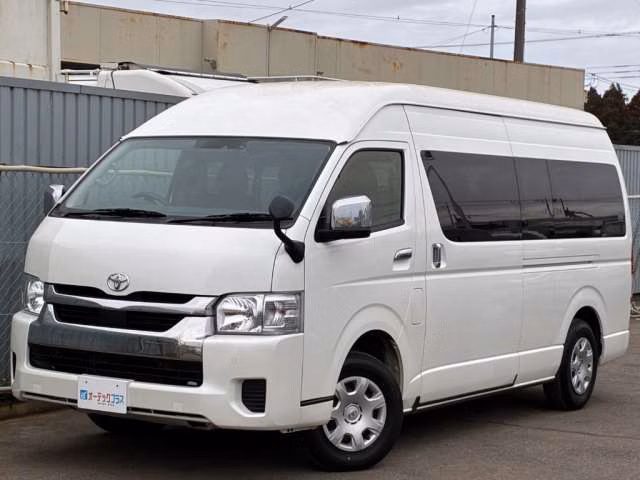 TOYOTA HIACE