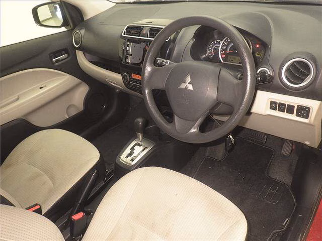 MITSUBISHI MIRAGE